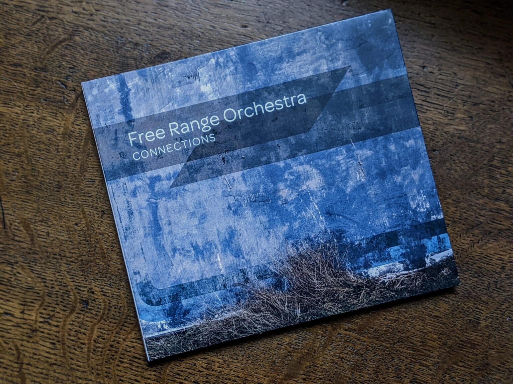 A photography of the CD recording of the Free Rand Orchestra/ Evan Parker recording Connections